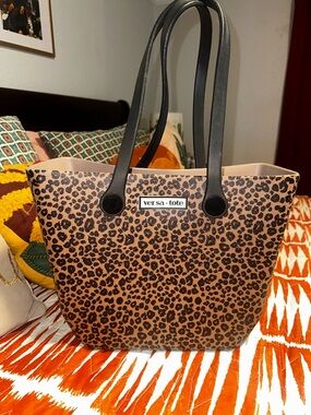 Versa Tote Leopard Print Tote Bag in Brown